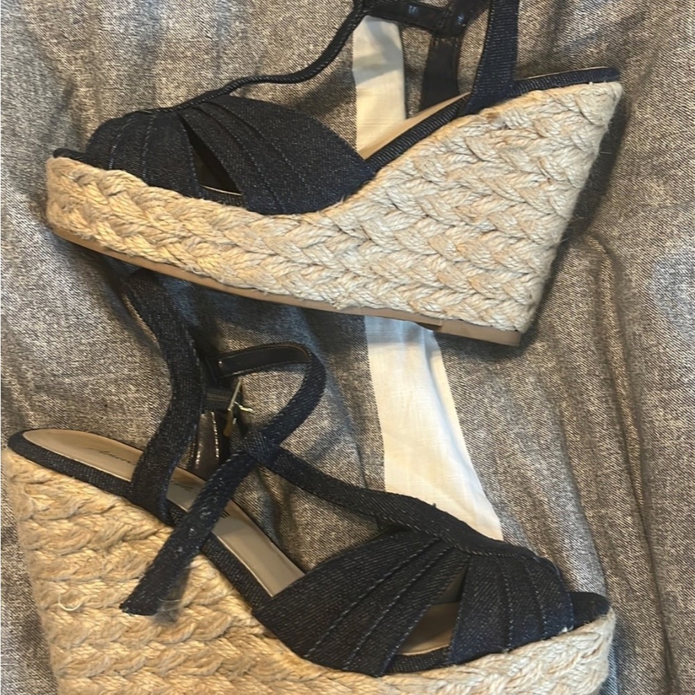 Wedge sandals